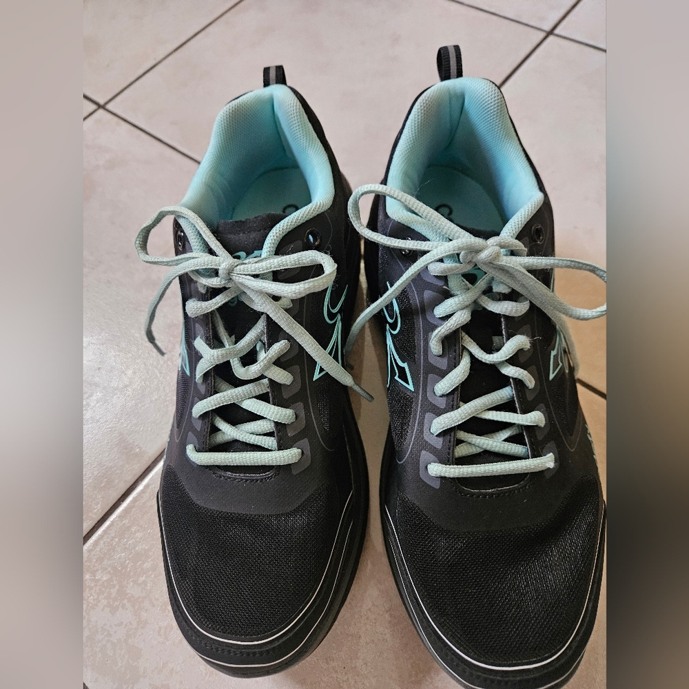 Black and Teal Gravity Defyer GDefy Ion Sneakers Athletic Shoes